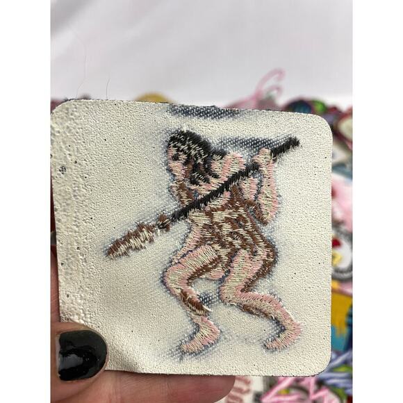 150 PC Assorted Sewing Applique Patches Iron on Sew On NEW Mixed Sequin Crafting - Picture 16 of 16